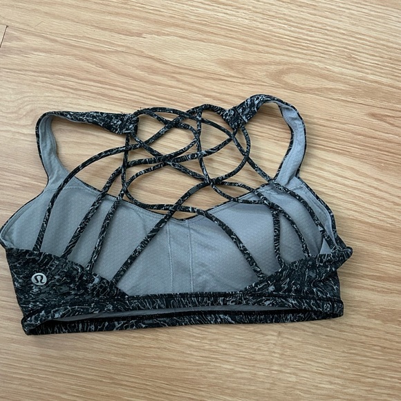 Lululemon Free To Be Wild Bra A/B cup - Picture 4 of 4